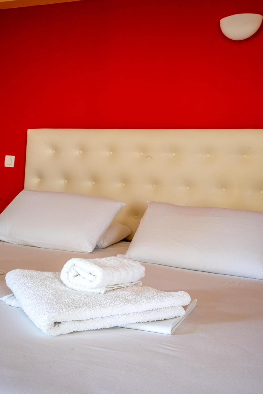 Coralli Hotel Perdika  Ngoại thất bức ảnh