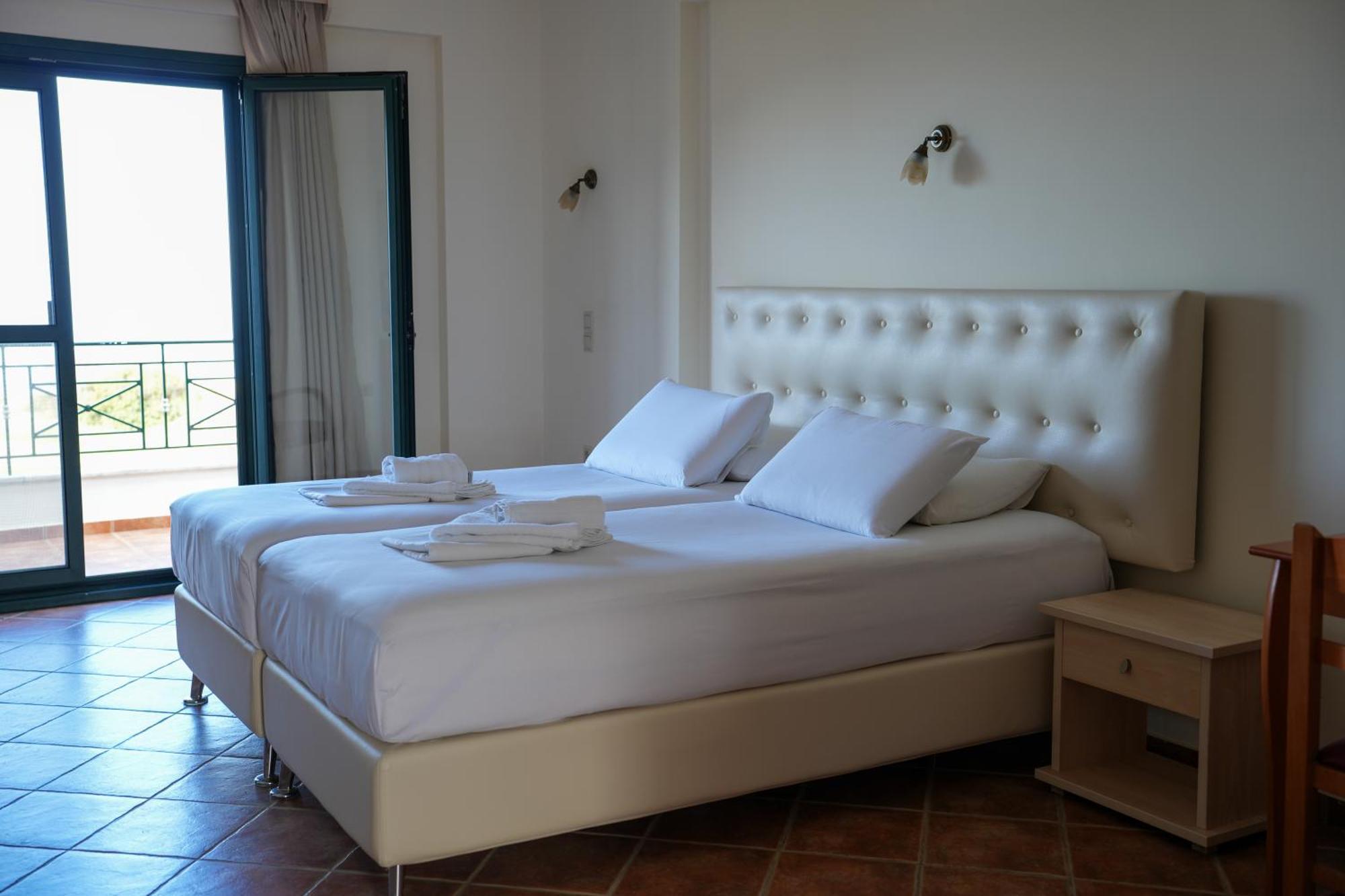 Coralli Hotel Perdika  Ngoại thất bức ảnh