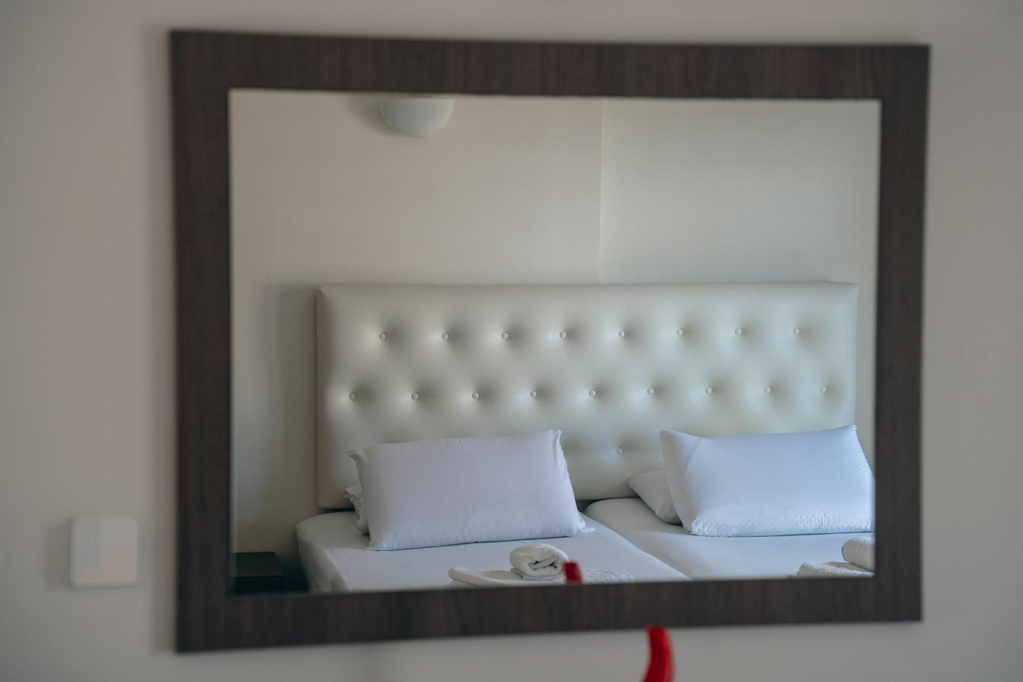 Coralli Hotel Perdika  Ngoại thất bức ảnh