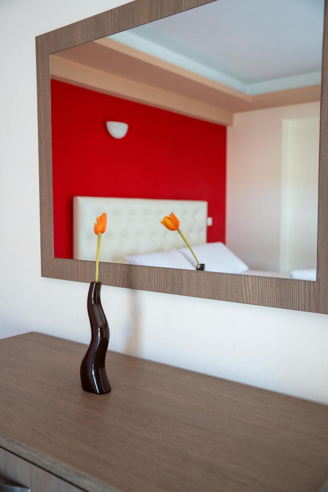 Coralli Hotel Perdika  Ngoại thất bức ảnh